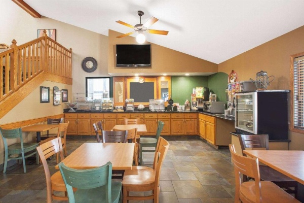 AmericInn by Wyndham Ankeny/Des Moines image 11