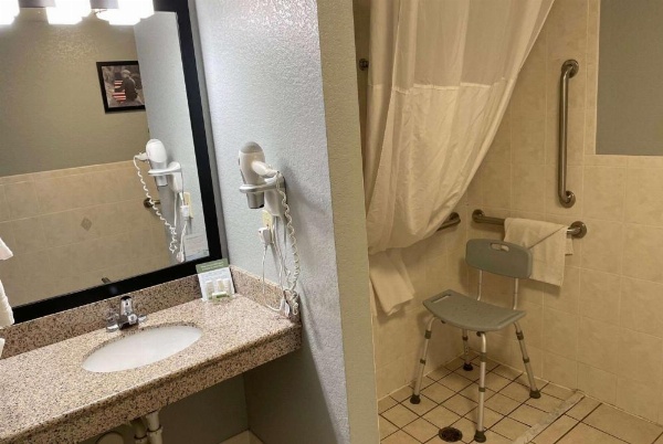 AmericInn by Wyndham Ankeny/Des Moines image 30